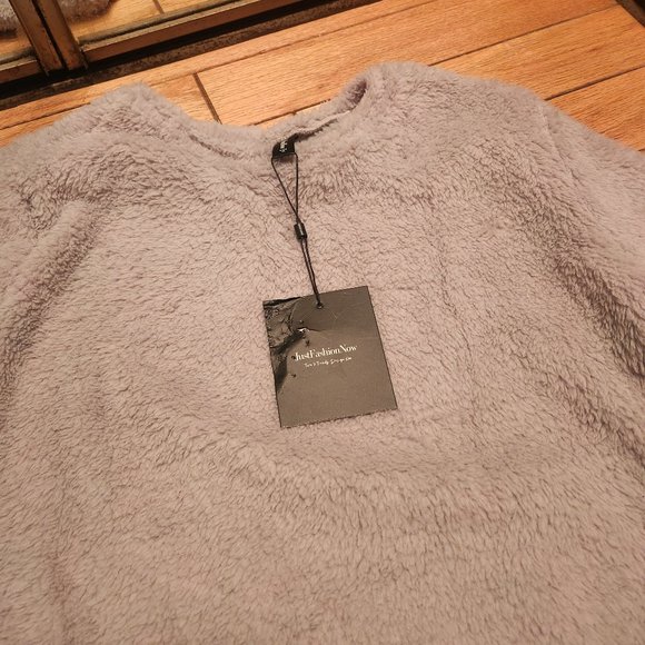 FUZZY WUZZY WUZ JUZT A FATANTANZTIC SWEATER(NWT) - Picture 2 of 3